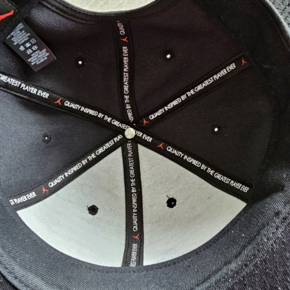 Black Pro Cap by Jordan - Picture 6 of 7